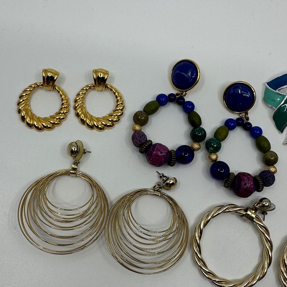 Lots Of Fabulous Vintage Earrings - Picture 6 of 9